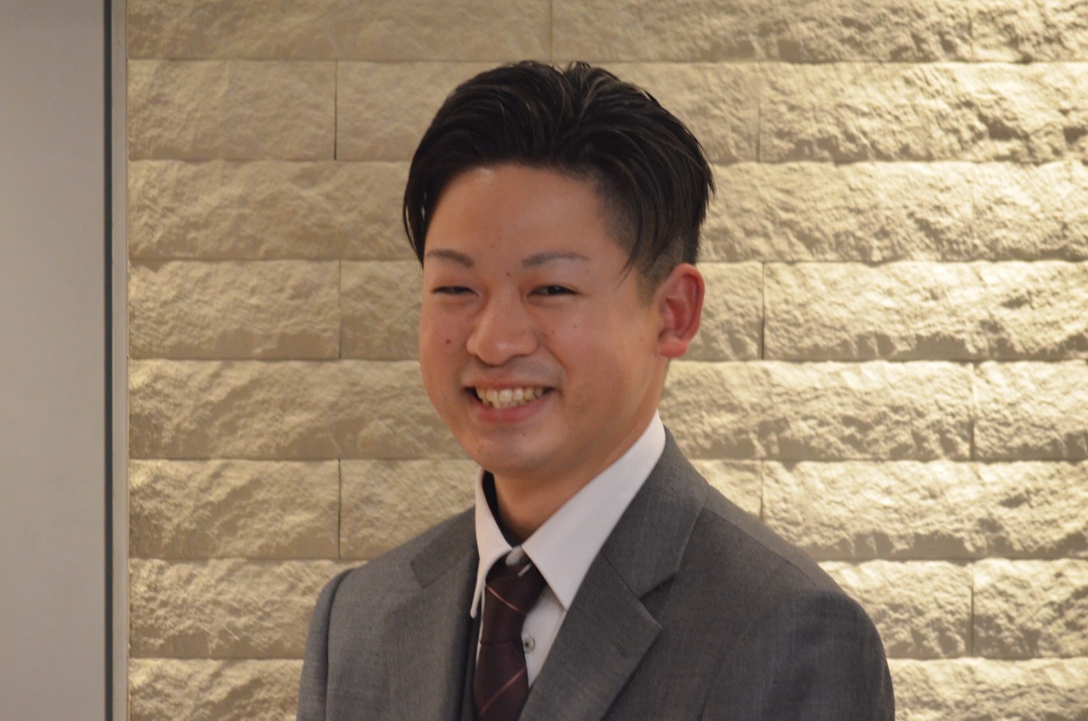 営業　田邊　謙心